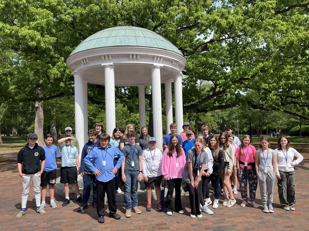 drbbettis's tweet photo. College visits are important for middle school students to learn about opportunities that are available to them in the future!  I have enjoyed visiting @UNC, @williamandmary, and. @DukeU with students from @bethel_school!  #bethelallin #WeAreWatauga @GEARUP_NCWest @rickyaward https://t.co/lfxlMLy9bn