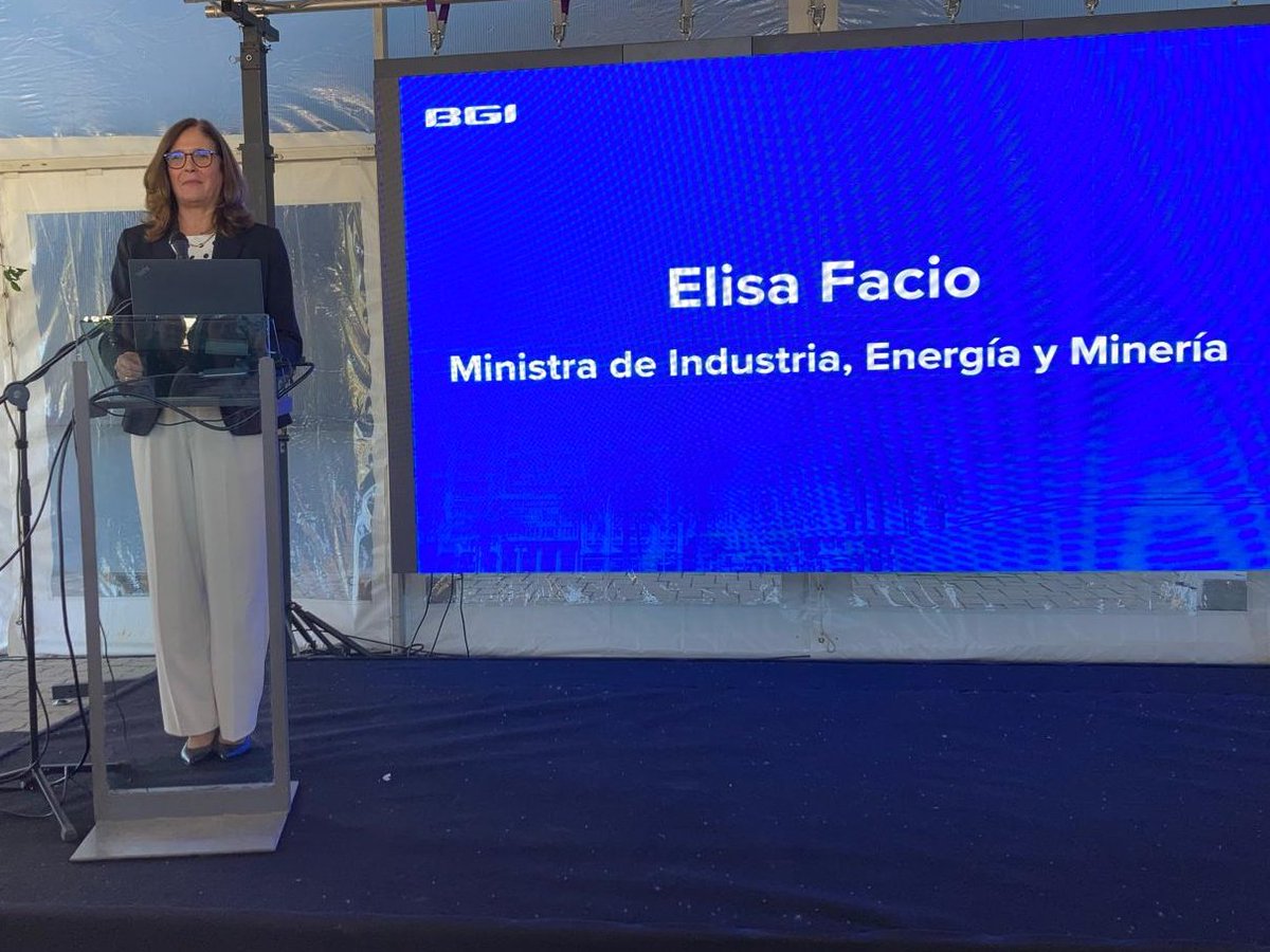 🧑‍🔬La ministra Elisa Facio participó en la inauguración del primer laboratorio de @BGI_Genomics en América Latina. La compañía decidió establecerse en Uruguay con un laboratorio de 1000m2 en el Parque de las Ciencias, zona franca de Canelones. 👉 “Desde el MIEM buscamos promover…