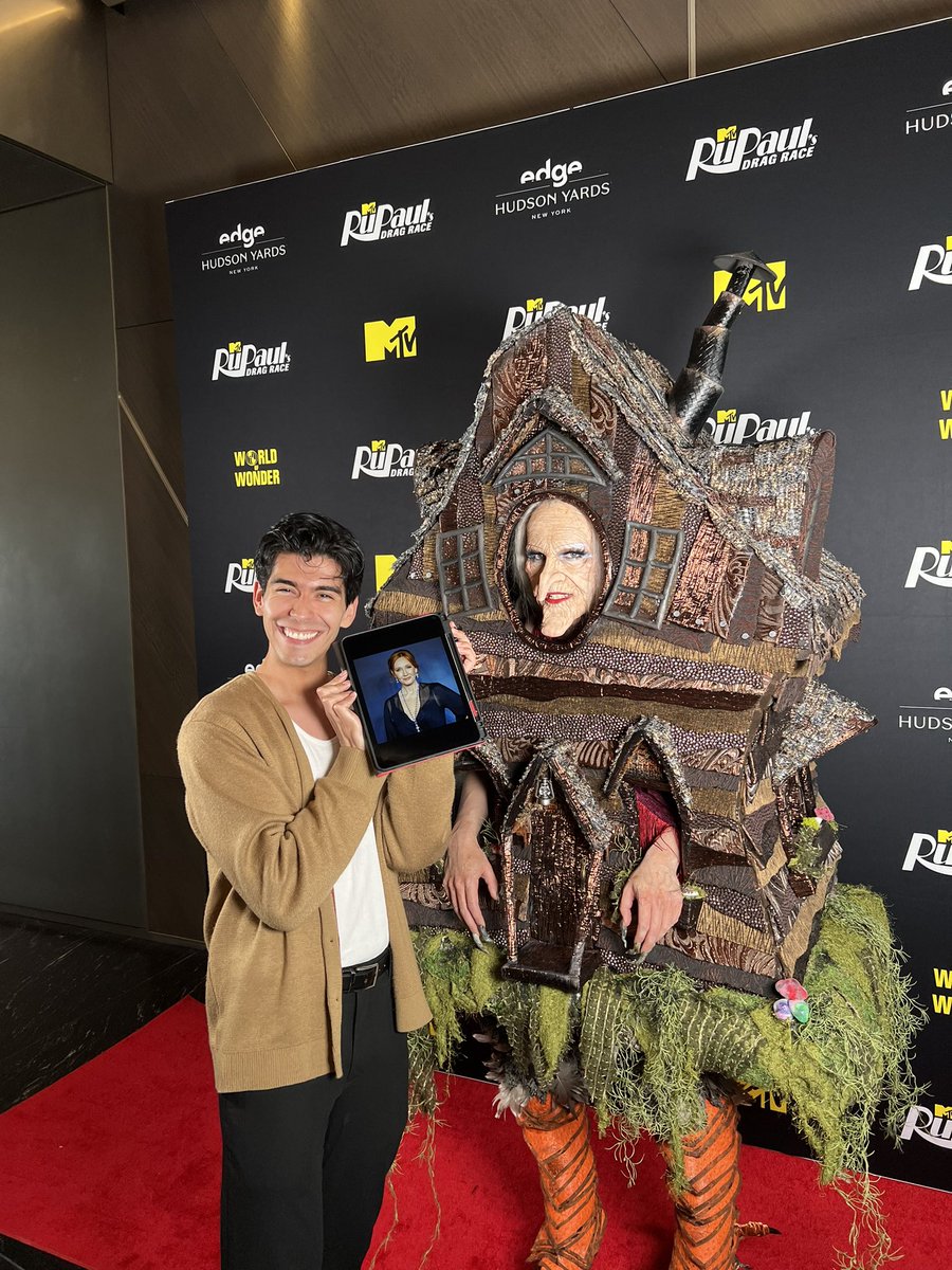 Highlight of tonight is easily @the_planejane (as Baba Yaga) saying that she’s twinning with @jk_rowling as part of @glaad’s Drag A Conservative challenge 🥰 #RuPaulsDragRace #DragRace