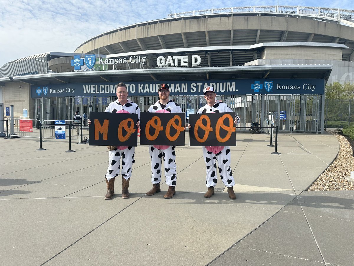 We’re here @masnOrioles @Orioles @StoolBaseball @jbenowitz1831 #mooooo #Birdland