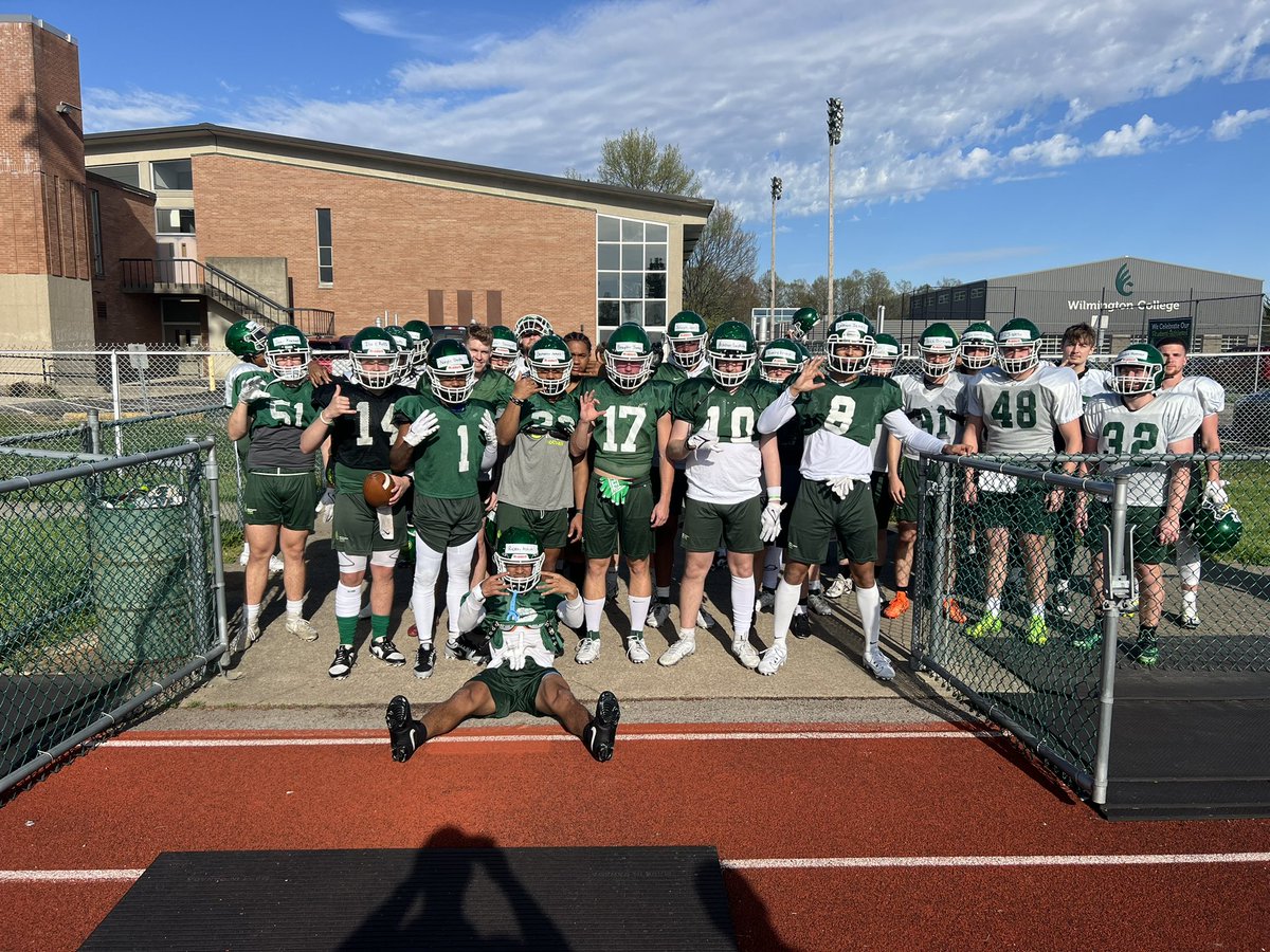 The fellas are ready to go…can’t beat 60 degrees for a night practice 😎

Go Green🟢