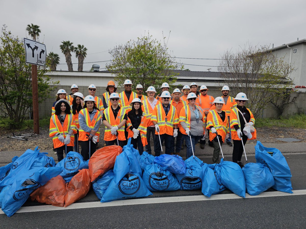 #AboutLastNight Congratulations Deputy Chief Ruby Flores, the first Latina promoted to Deputy Chief in #LAPD history! This morning, #TeamMenjivar joined @CaltransDist7’s #EarthDay cleanup in #Burbank. 🌎