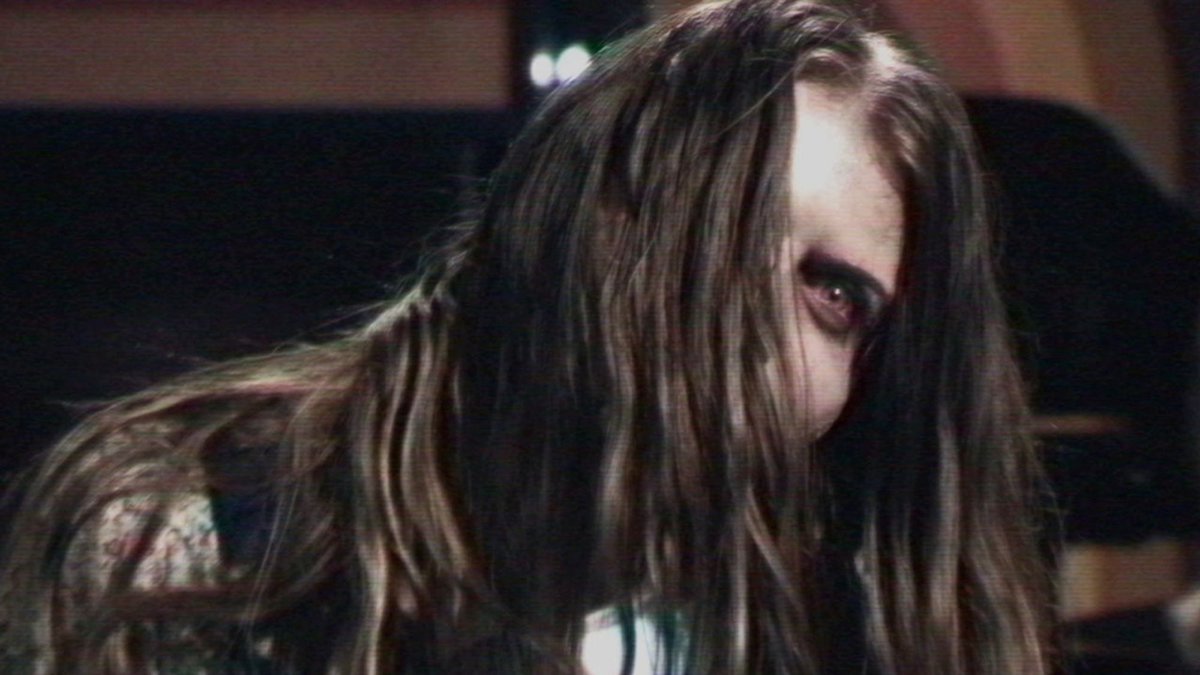 I reviewed LATE NIGHT WITH THE DEVIL, a floppy, legless attempt to recapture the lightning GHOSTWATCH bottled in 1992. The AI junk is the least of it. patreon.com/posts/10268699…