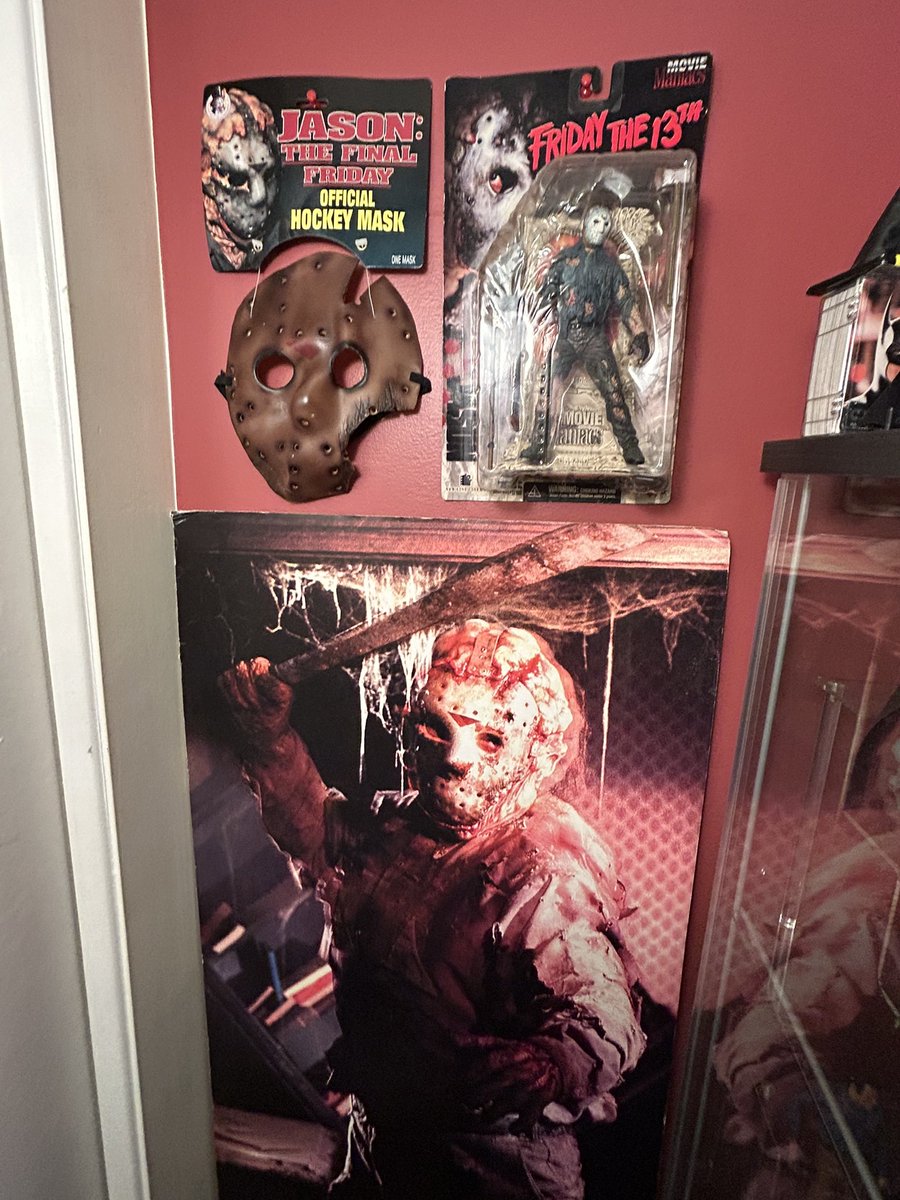 Got a couple new F13th pieces for my collection. A vintage 1993 “Jason Goes to Hell” mask and a custom Part 3 mask for my NECA Jason 🤩 #Fridaythe13th