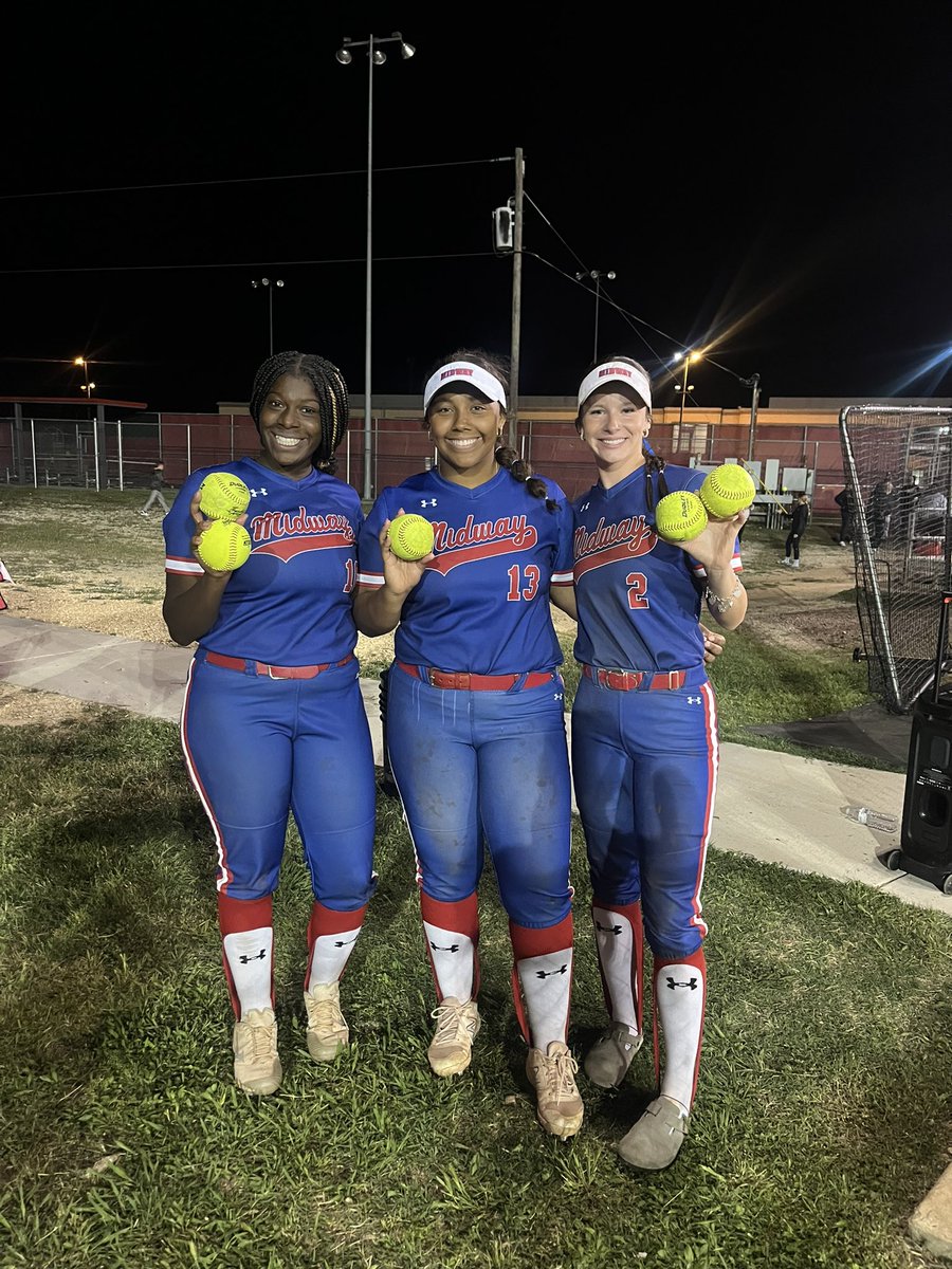 JaydenGSadler25's tweet photo. Not my best night offensively, but still got #16💣!! Also made some good plays over at 1st! #AO1 #centexbuzz #16bombs @CoachBerry33 @BUMoore @CoachSingTexas @TexasCoachWhite @Coach_Cump @TreyHoldbrook @BuzzCentex https://t.co/dnaXIako4a