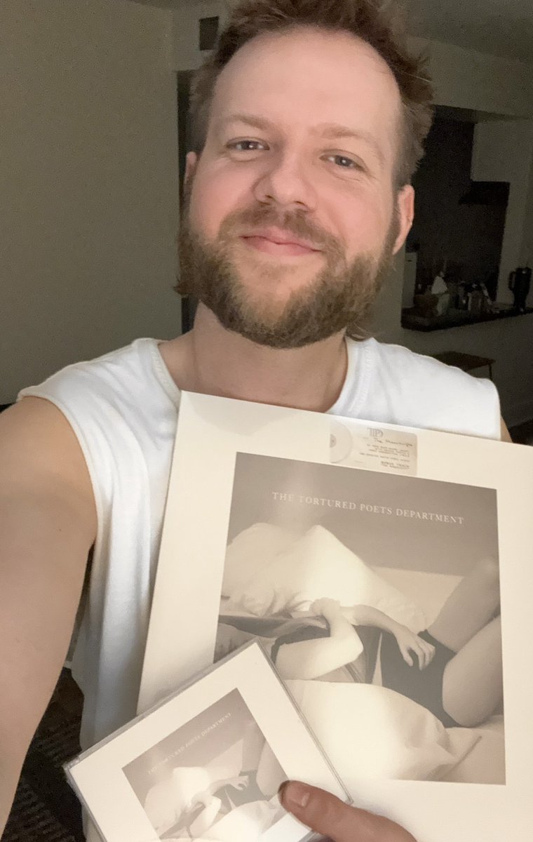 mathujoens's tweet photo. Look what showed up today!!! #TSTTPD Manuscript vinyl and my Manuscript collectors edition! 

Can’t wait to hear the vinyl on my record player!! 

@taylornation13 @taylorswift13 https://t.co/iwRyoKyzLj