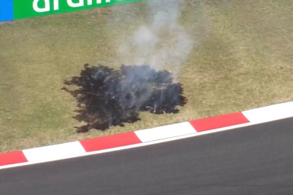 🤞there'll be no more grass fire as the FIA have taken 'preemptive measures' by 'watering the grass in the affected areas and will have an emergency fire response team on standby at Turn 7' #F1 #ChineseGP #Formula1