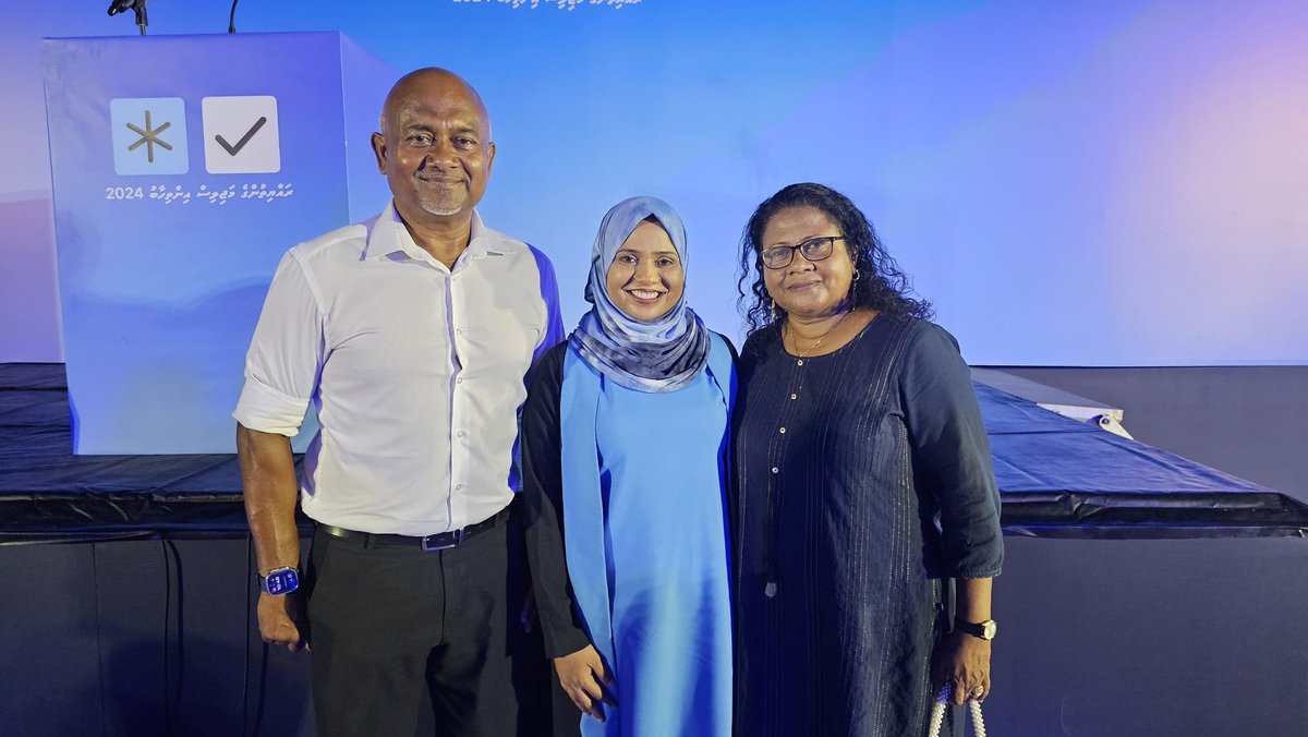 She <a href="/AlaikaAyesh/">Ashiyath Alaika Adhnan</a> will prevail and uphold the democratic principles and the values of our party #TheDemocrats ! The only choice for #MachchangoalhiMedhu
 
#VoteForAlaika
#TheDemocrats
#FaaraveriMajlis
