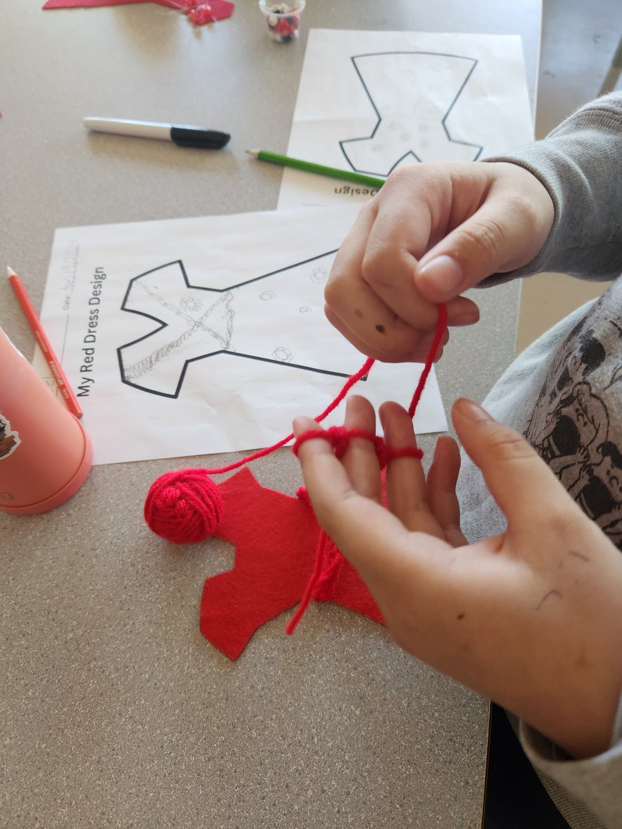 Kdmcarthur11's tweet photo. @lenashaw36 gr4s have been learning about #MMIW and #RedDressDay and read #MissingNimama by @mflowrites. They used their sewing, beading, and finger knitting skills they have been learning to start designing their own red dresses.
#sd36tl #sd36learn https://t.co/8UcNhBJKwy