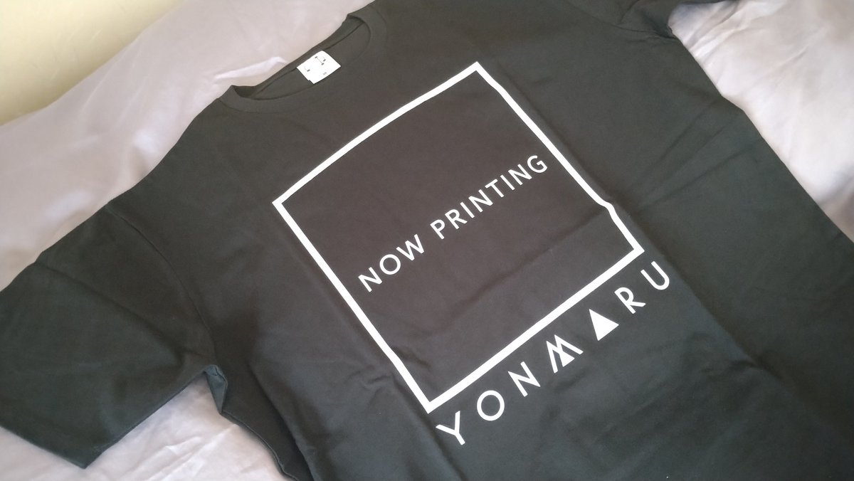 「あのー、犯人わかっちゃったんですけどぉ」

じゃなくて、例のTシャツ
「こうやって遊べっ！」てこと？

#TMNETWORK
#YONMARU
#nowprinting
#ライブグッズ
#ツアーT
#howdoyoucrashit
#TetsuyaKomuroSTUDIO