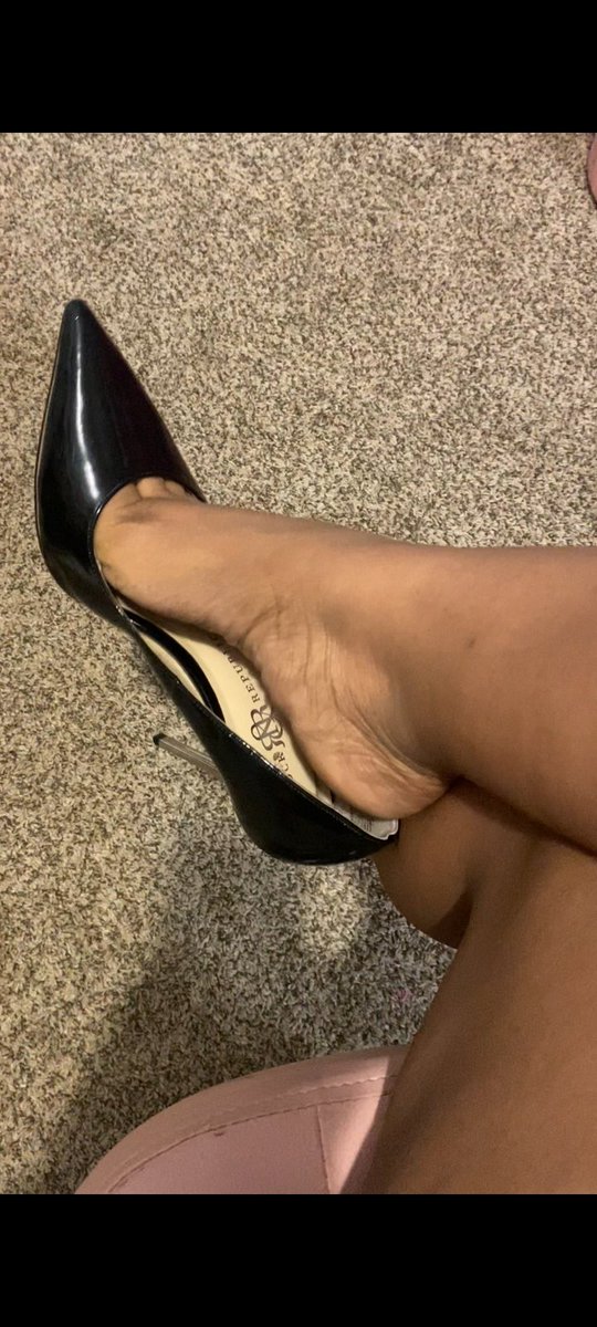 TopboyCali's tweet image. #RandomThoughts @sugar_feeties is an up and coming star in the #ffc  #shegotnext #heeldangling #arches #toecleavage