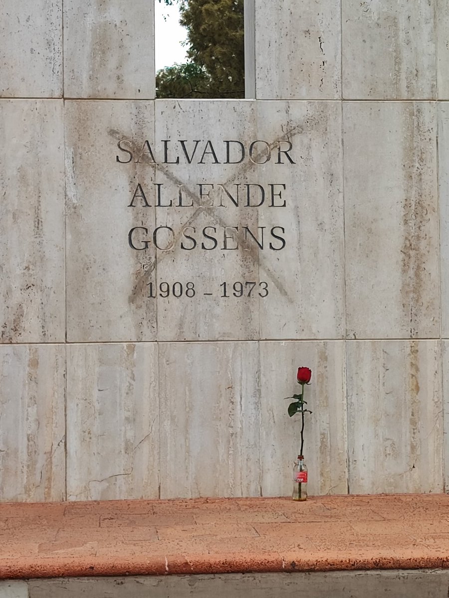 cespedesnelson's tweet photo. Una visita llena de historia y reflexión.En la quietud del campo santo nos encontramos y cuestionamos el estado de algunos mausoleos. https://t.co/C3mo2vu055