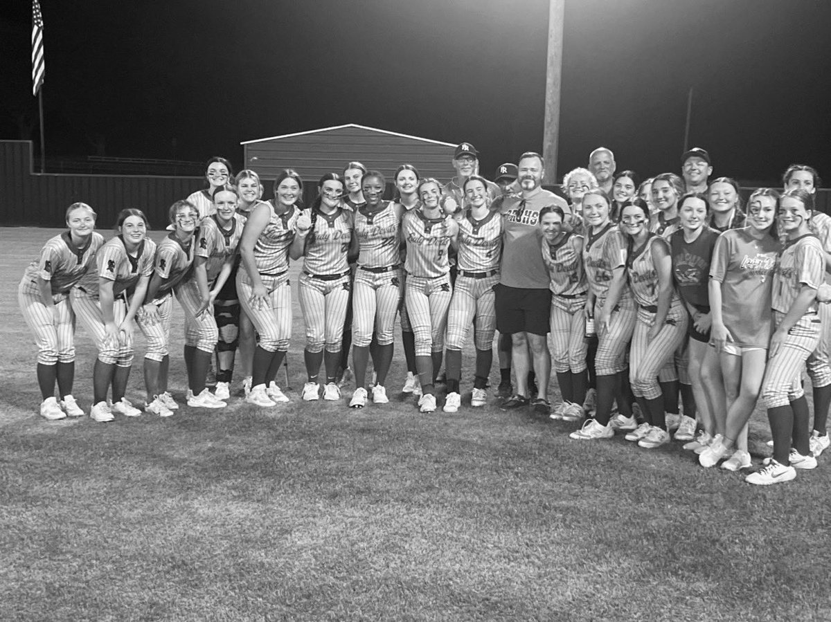Caileypervel's tweet photo. Devs are officially DISTRICT CHAMPS!! 💙 Also got 💣 #7 tonight!! Beyond thankful for this family https://t.co/4uc9aT28in