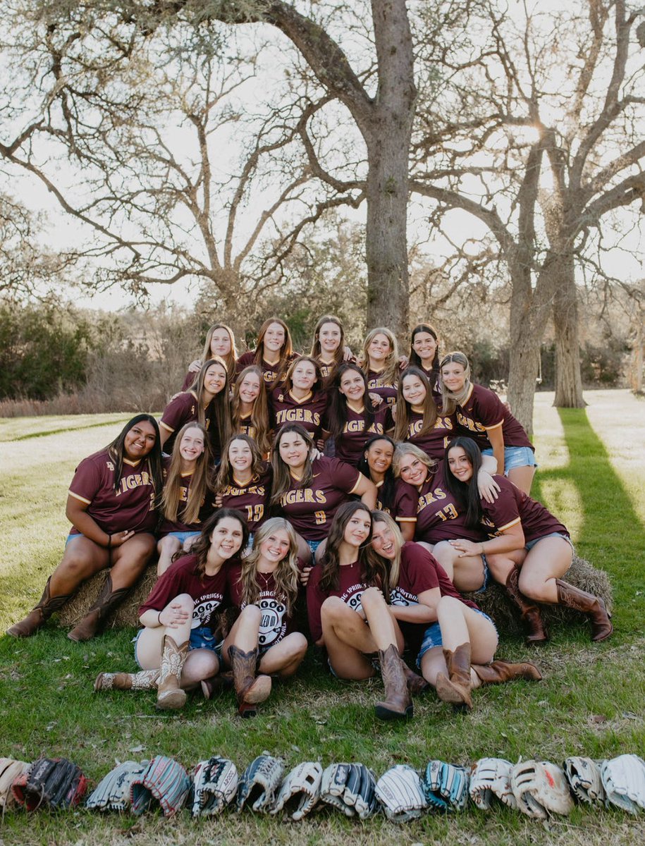 Tigers win 13-0 and with that we clinch our sixth District Championship in a row! So incredibly proud of the fight these ladies have show this season! We’re not done yet, we got work to do! Let’s gooooo!!!!!