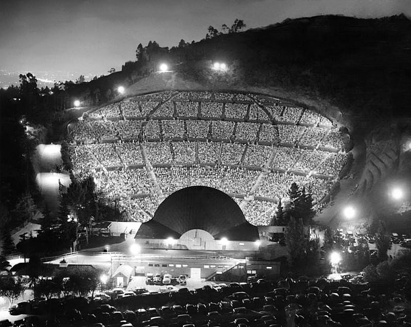 [1941] Picturesque Hollywood Bowl, home of the 'Symphonies Under the Stars.' (Otto Rothschild - Herald Examiner Collection) buff.ly/4d6lcxX