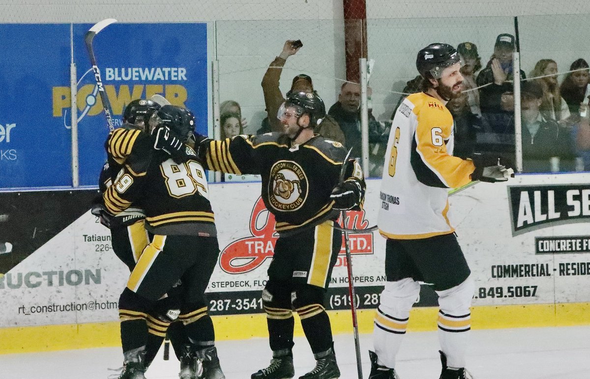 PetroliaIndie's tweet image. Thunder score three in the third to top Alvinston petrolialambtonindependent.ca/2024/04/19/thu… via @PetroliaIndie  #WOSHL