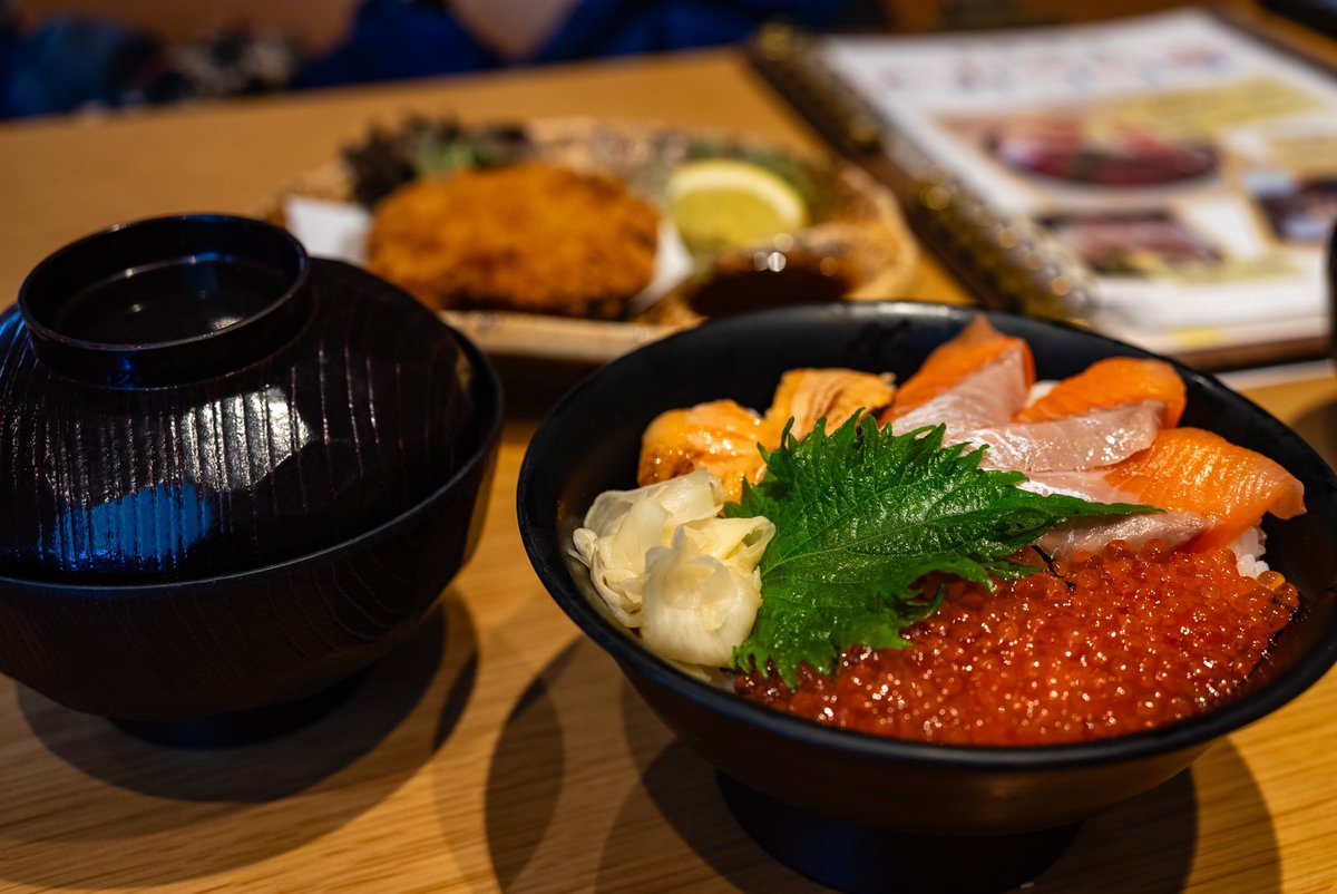 友達に誘われてマスツー。一人だったらコンビニとかで済ませちゃうけど、きちんとした食事になるからマスツーは良い面もある♪
#ロイヤルエンフィールド #royalenfield #hunter350 #ハンター350 #hntr350