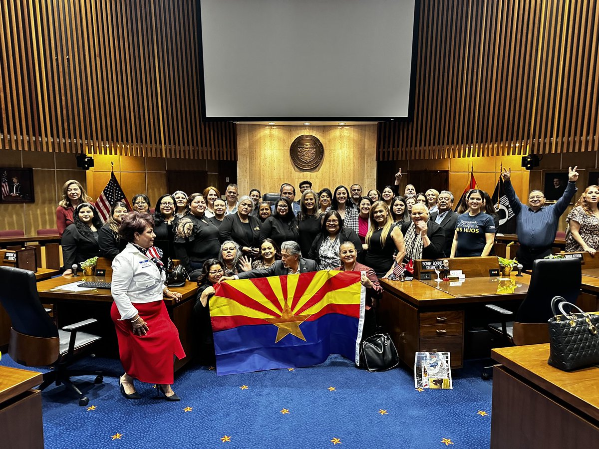 It was fantastic to host the Hispanic Liberty Alliance this morning in the Senate. 😊 It is a big sigh of relief to meet so many Arizonans excited to spread the importance of educational freedom into their communities. 🙌🏻 At the end of the day, school choice and competition
