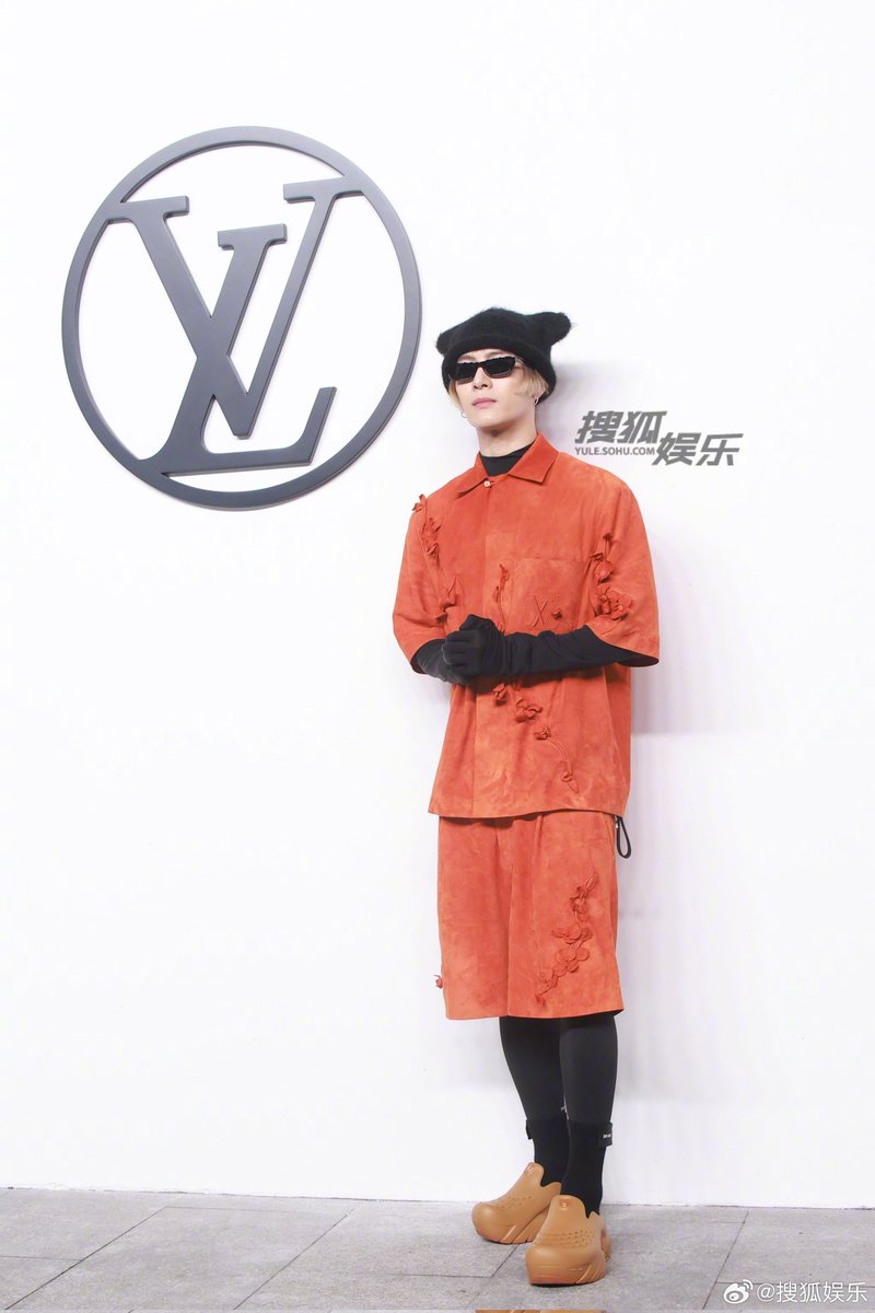 WangJiaErBrazil's tweet image. [#WEIBO] 18.04.24

Atualização de '搜狐娱乐' no Weibo (1/3)

Jackson Wang no desfile da #LouisVuitton #PREFALL2024 Voyager 

#JacksonWangLouisVuitton
#JacksonWang #王嘉尔 #잭슨 #TEAMWANG @JacksonWang852 

_thatha_