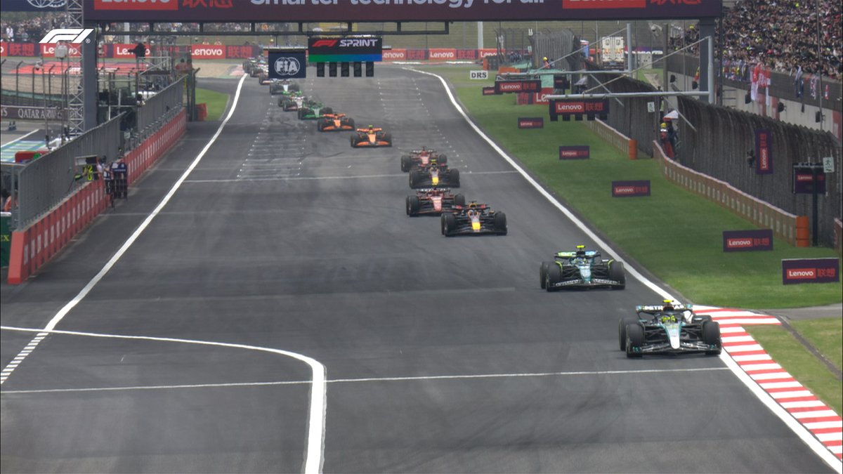 F1's tweet photo. LAP 3/19

TOP 5
Hamilton 
Alonso 
Verstappen
Sainz 
Perez

#F1Sprint #ChineseGP https://t.co/Alcf9yjDLy