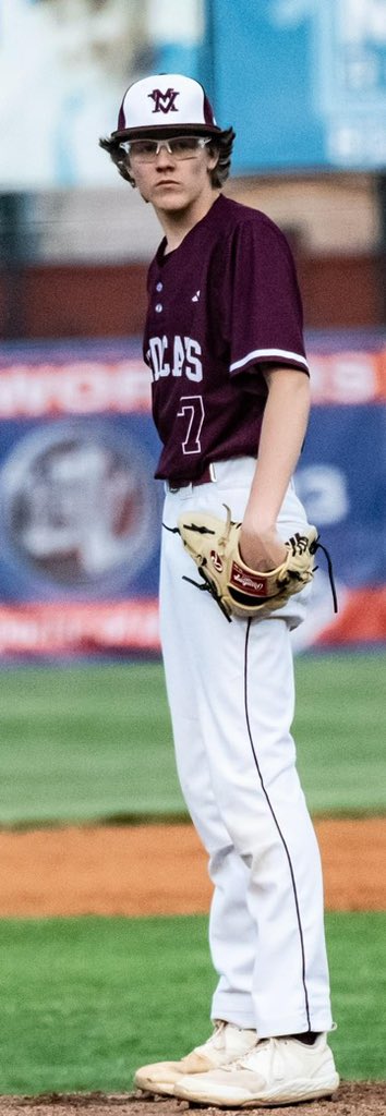 The Wildcats are walk off winners!! Josh Shumate drove in the winning run to beat Boonville in 10. Connor Stevens led the way on the hill pitching 6.2 innings and Greason Lyons threw 3.1  and no earned runs. It was a great team win!