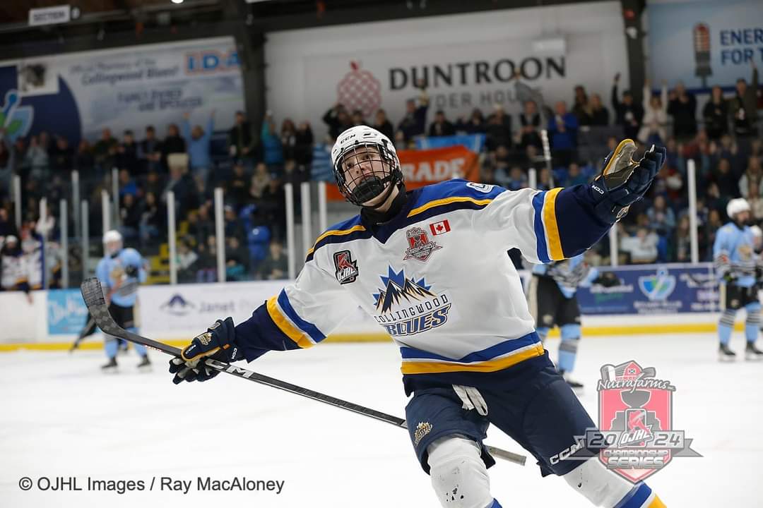 “It’s unexplainable. Playing in my home town is a dream come true.”

Collingwood kid is hero of Game 1 of OJHL Nutrafarms Championship Series

Read ⤵️
ojhl.ca/lougheed-is-ho…
 
#leagueofchoice #OJHL  ^ojjm
📸 Ray MacAloney/ OJHL Images