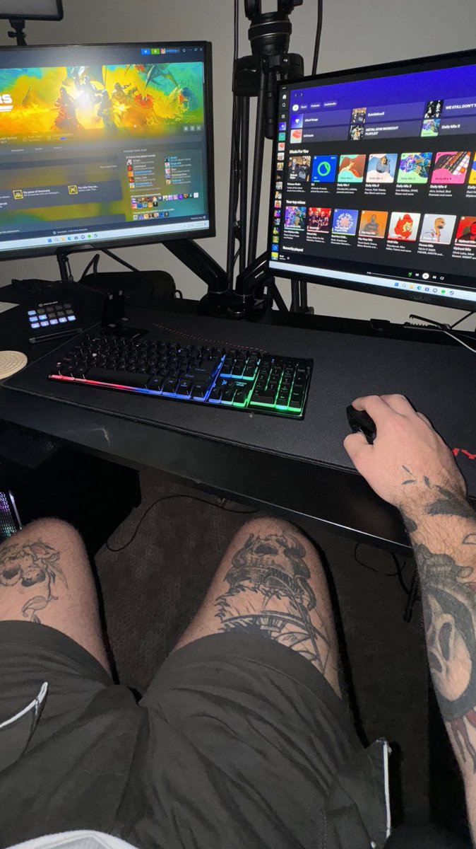 Playing some games Twitch.tv/Aust1nDay