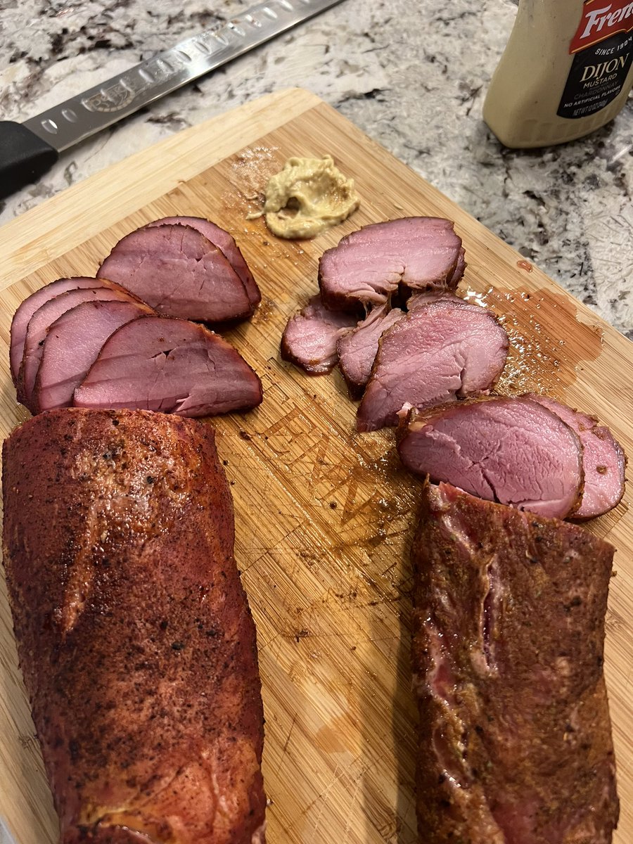 Englander_Sleep's tweet photo. Smoked pork loin! @MeatChurch rubs smoked on @KamadoJoe #TGIF https://t.co/L0YMf3Ollc