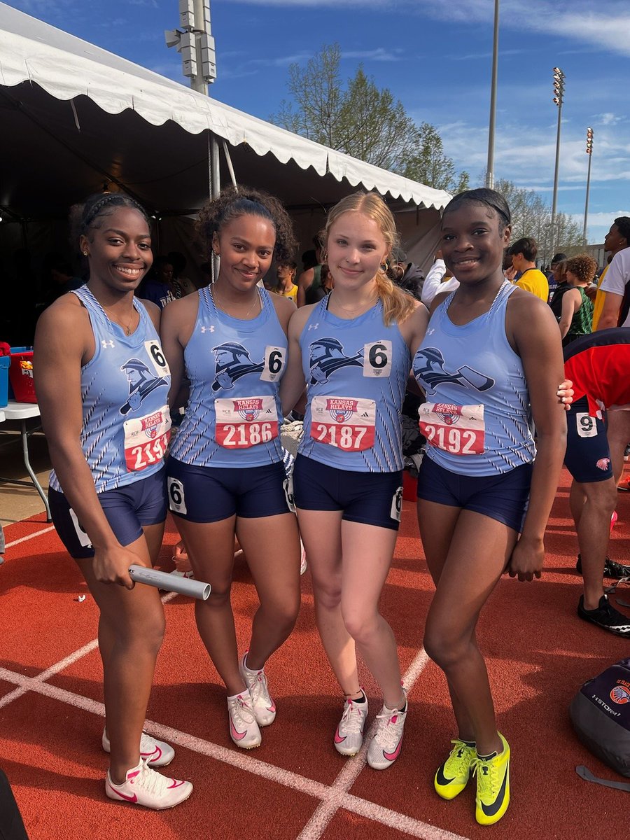 They made it!!! Girls 4x100 have earned lane 1 in the finals here @KU_Relays on Saturday!! ##ForTheFamily