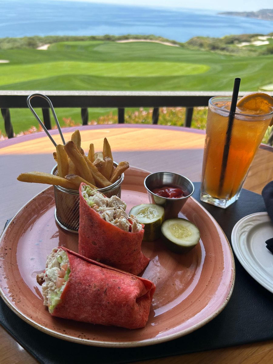 Our new Spring Menu has arrived! Stop by for lunch to try our new Chicken Tzatziki Wrap with Herb-Chicken Breast, Shredded Lettuce, Roma Tomatoes, Red Onions, Feta, and Tzatziki Sauce, wrapped in a Sun-Dried Tomato Tortilla. We hope to see you here! #TrumpLA #lunch #springmenu