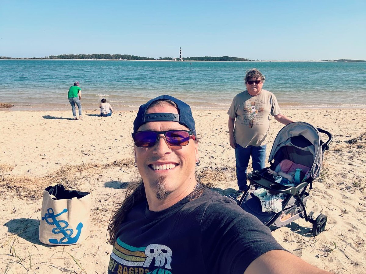 JMCOfficial's tweet photo. Spontaneous day trip to #CapeLookout yesterday. Wendy said we ought to take a trip to the beach. I said ok. She started to walk away and I said, “how about today?” An hour later we were on our way. We decided since Moms birthday is coming up we would make it a birthday celebration trip as well.
•
Mom’s birthday is next week. 4•25•24. The same date I set for the release of my new album #RestMySoul.
•
Hope yall have a great day!
•
Much ❤️, JMC
•
Please #PreOrder #Save #Share my music!
•
#Music #Musician #Entertainer #Singer #Songwriter #SingerSongwriter #Country #CountryMusic #Troubadour #Storyteller #Performer #Actor #Musician #GodpelAlbum #RestMySoul #JMC #JMCMusic