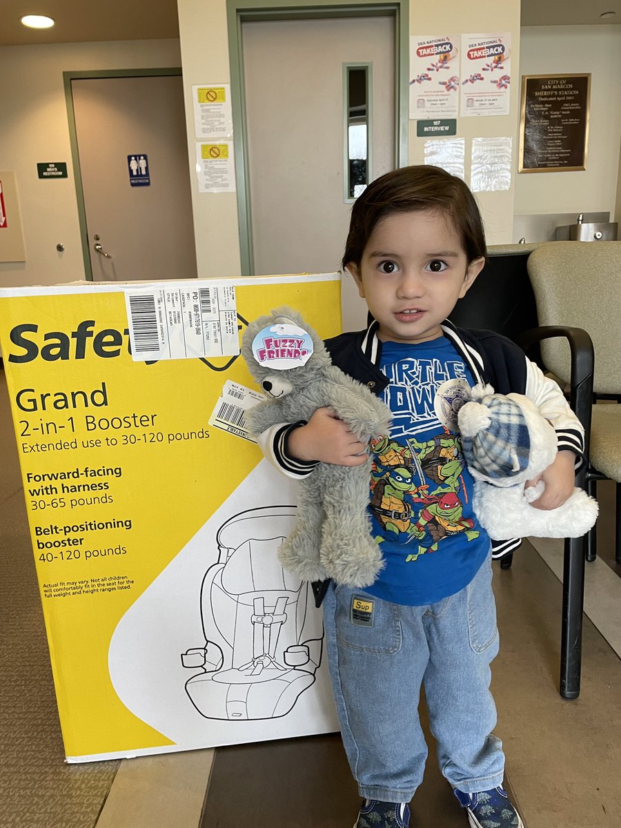 Thanks to @DSASanDiego, we were able to give brand new car seats to families who are in need but can’t afford one. This young gentleman was so excited to check out his new car seat. If you’d like to schedule a car seat check appointment, contact @SDSOSanMarcos at 760-510-5254.