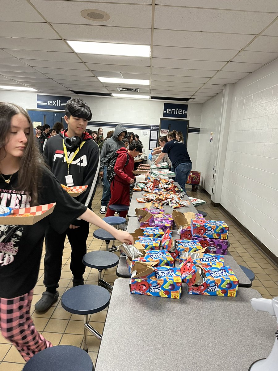 Kim Baker tweet media