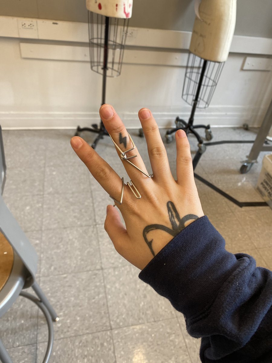 NeuroCheeky's tweet photo. Prosthesis finger brace prototype🫶 https://t.co/z3Qemxf9LW