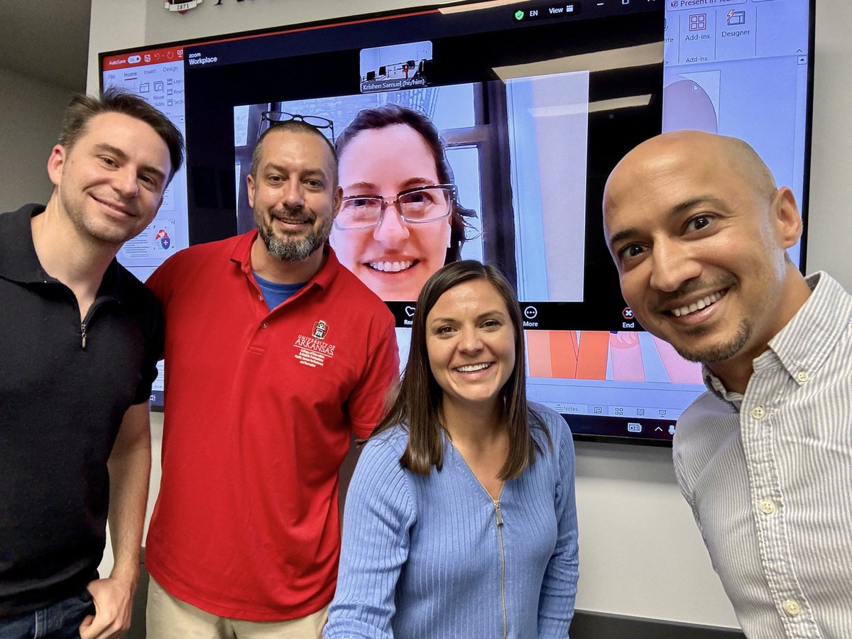 krishensamuel's tweet image. Say hi to Dr. Samuel! #PhDone

Thanks to my incredible @UArkansas committee for your support and guidance. And a special thank you to @DrSabinaH for being a committee member. 

Thanks to @FulbrightPrgrm and @USEmbassySA for the opportunity to pursue my PhD in the US 🤓📚🇿🇦🇺🇸