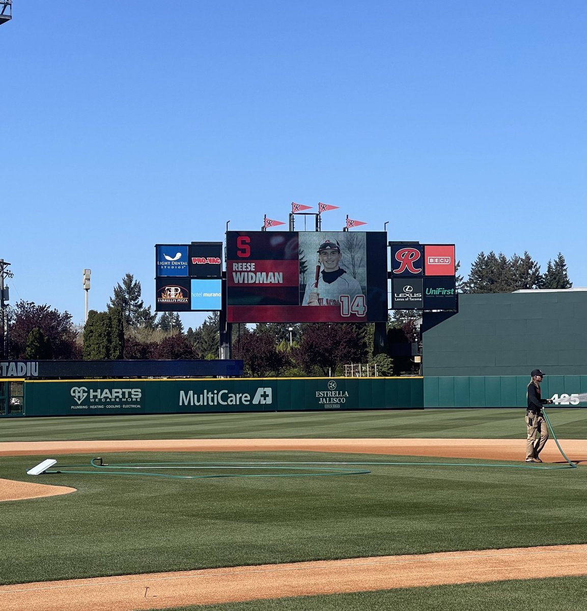 High school baseball at Cheney tonight! Two of the top arms in the state matching up tonight in 2A SPSL matchup between Enumclaw and Steilacoom: Enumclaw’s Cooper Markham (Oregon) and Steilly’s Micah Bujacich (UW). Reese Widman honored on the big screen before first pitch