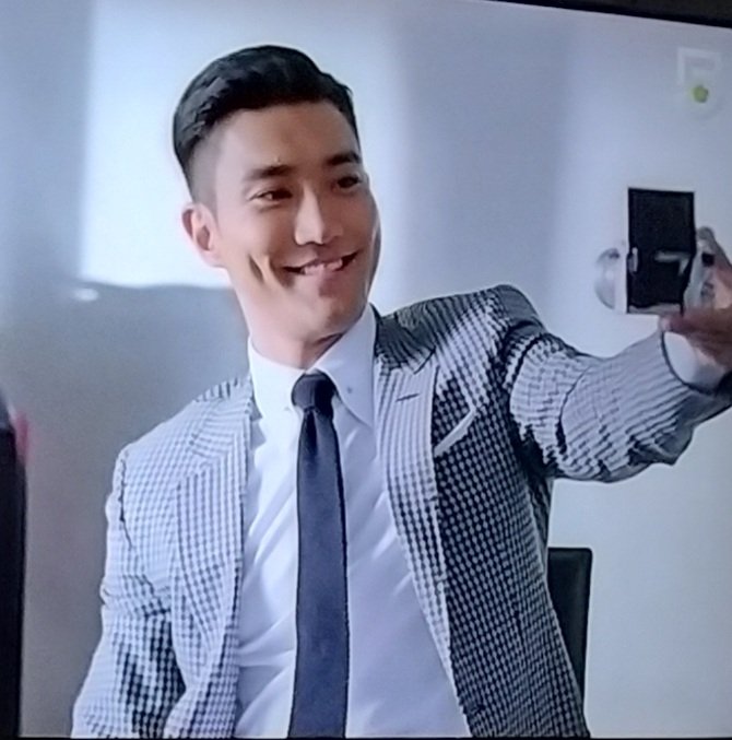 💙💙💙
#SiwonEnEl5 #EllaEraBonita 
#SIWON #시원 @MiCanal5