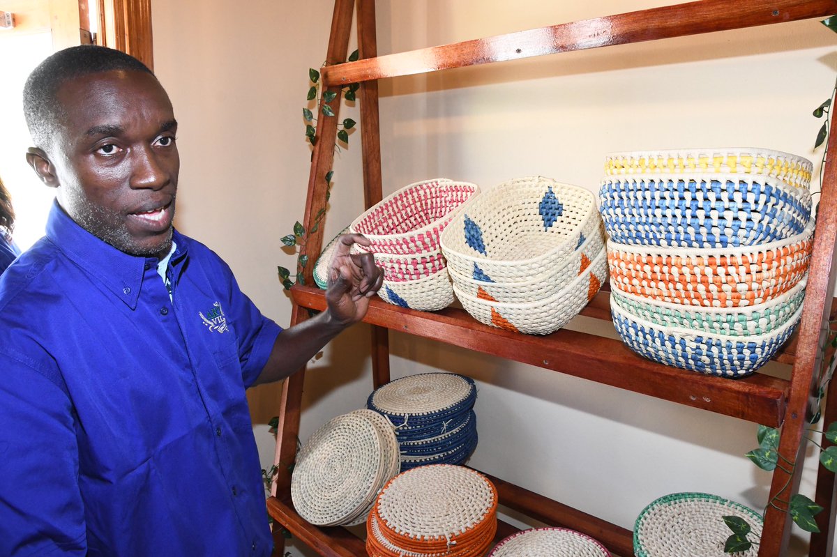 jnbanklimited's tweet image. Paul McKain, Team Lead, Merchant Acquiring, JN Bank and one of the talented artisans! 

#HistoricPlace #JNBankLimited #OpeningCeremony