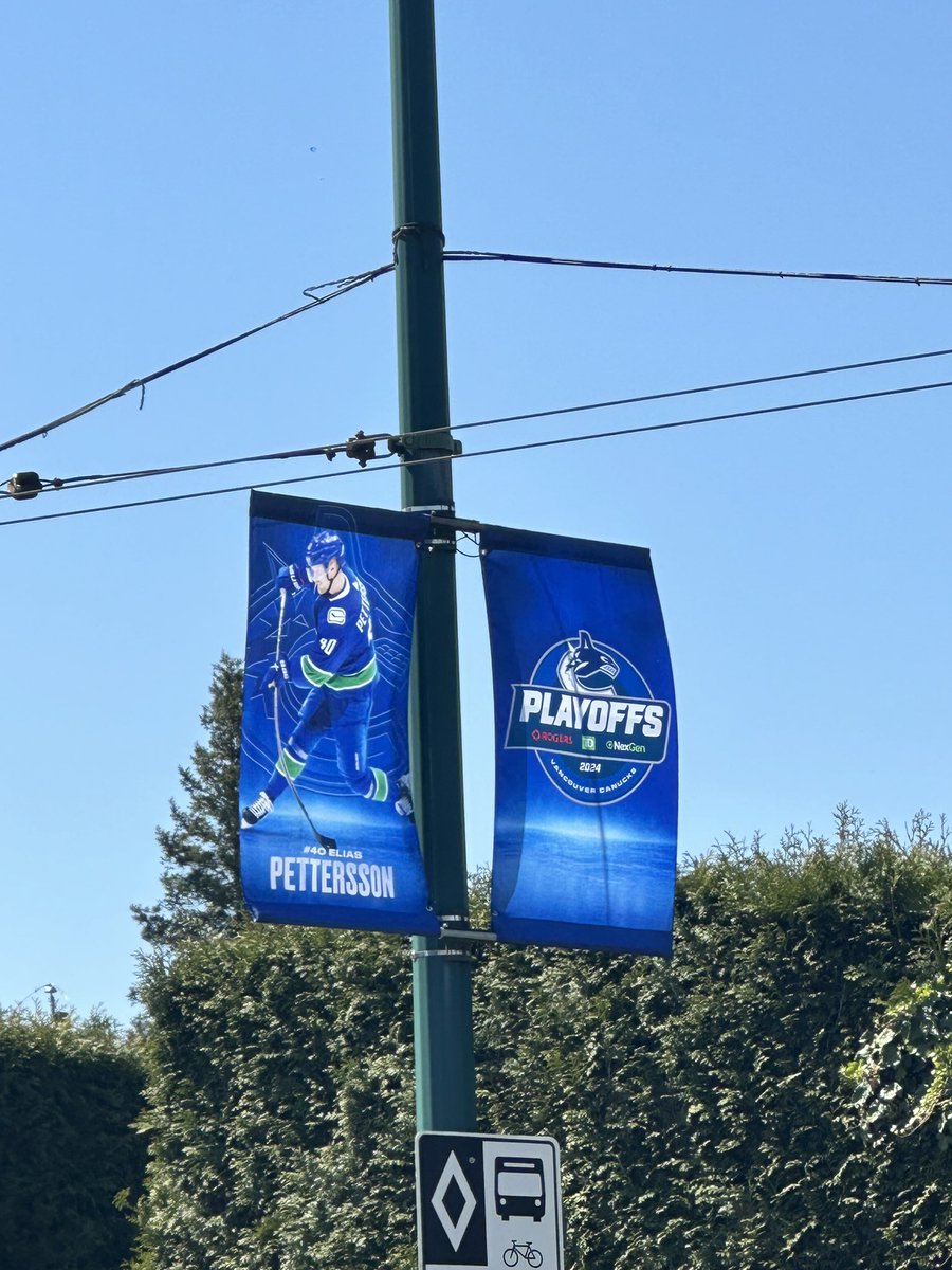 New Canucks playoff street banners seen along Granville Street in Vancouver 👀

Photo: submitted 

#anywherevancouver #vancouver #vancouverbc #yvr #downtownvancouver #granvillestreet #canucks #vancouvercanucks #rogersarena #nashville #nashvillepredators #nhl