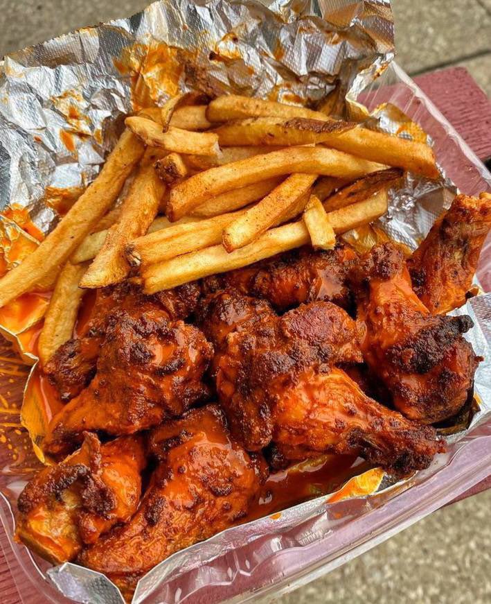 Hot Wings & Fries 🔥🍗🍟
