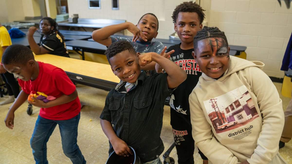 It's been a dreary Friday, but here is a flashback to some smiles from our #ReadAcrossAmerica Book Fair and Carnival to brighten up your weekend! 🎪🌞  The Dunbar ES Pandas, winners of our Bookmark Design Challenge, earned this special event as their prize. #FBF #AllinforYouth