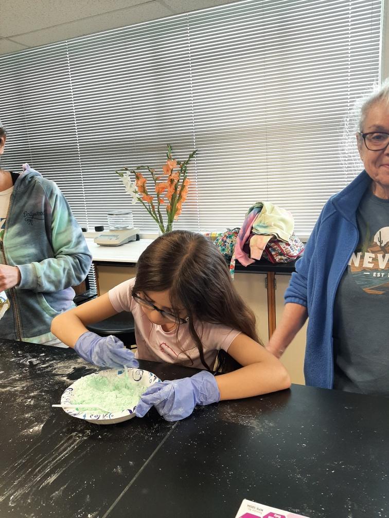 Youth Outreach in STEM tweet media