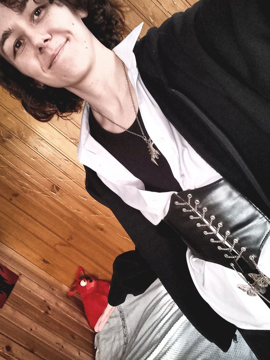 Сегодня в театре сидел столас.