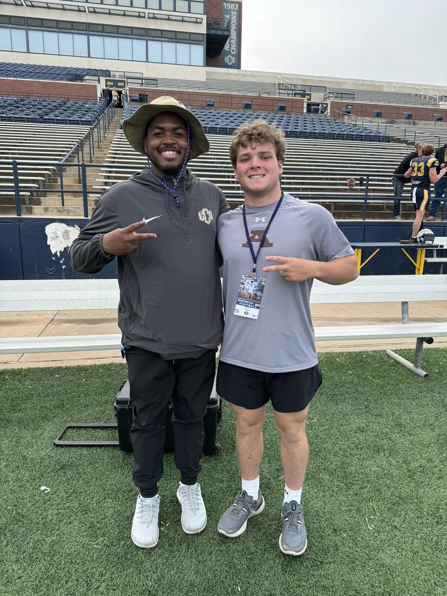 coyle_27's tweet photo. Had a great time @ucobronchofb spring game! Thanks for the inv @CoachDDudley &amp; @Coach_Swanson1! https://t.co/PJs5Uiwv6f