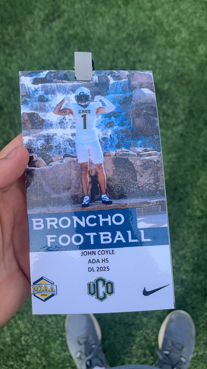 coyle_27's tweet photo. Had a great time @ucobronchofb spring game! Thanks for the inv @CoachDDudley &amp; @Coach_Swanson1! https://t.co/PJs5Uiwv6f