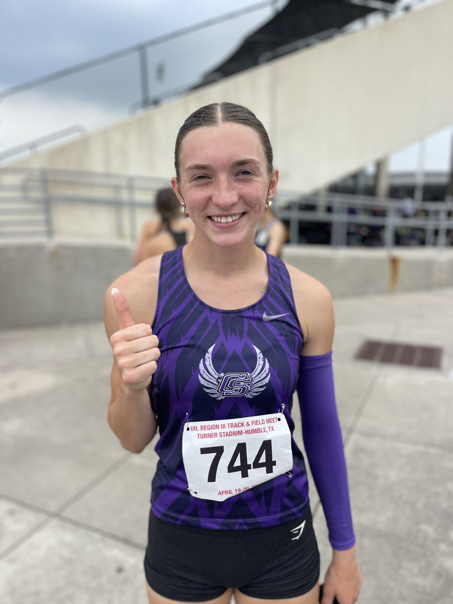 CStatTF's tweet photo. 🚧 Region 3-5A 100m HURDLES🚧
It took a while, but Layni is through to tomorrow’s final🙂↕️
Great job of controlling the controllables‼️
#3StepLife #GRIT https://t.co/DFn2ZiFgWY