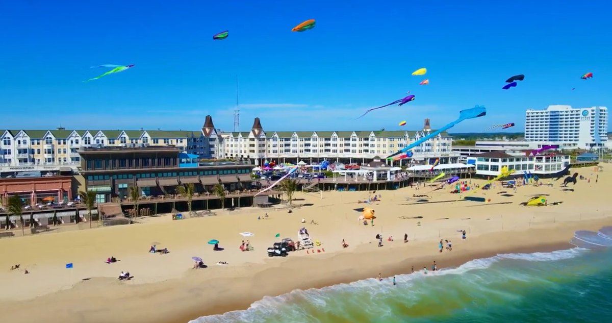 Giant kites of all shapes & sizes will dazzle your eyes as they soar over the beach in @PierVillage tomorrow, 4/20 from 9AM-4PM at the Annual Pier Village Kite Festival Inclement weather? Kite flying, musical entertainment, & the craft & artisan fair will be held on 4/21.