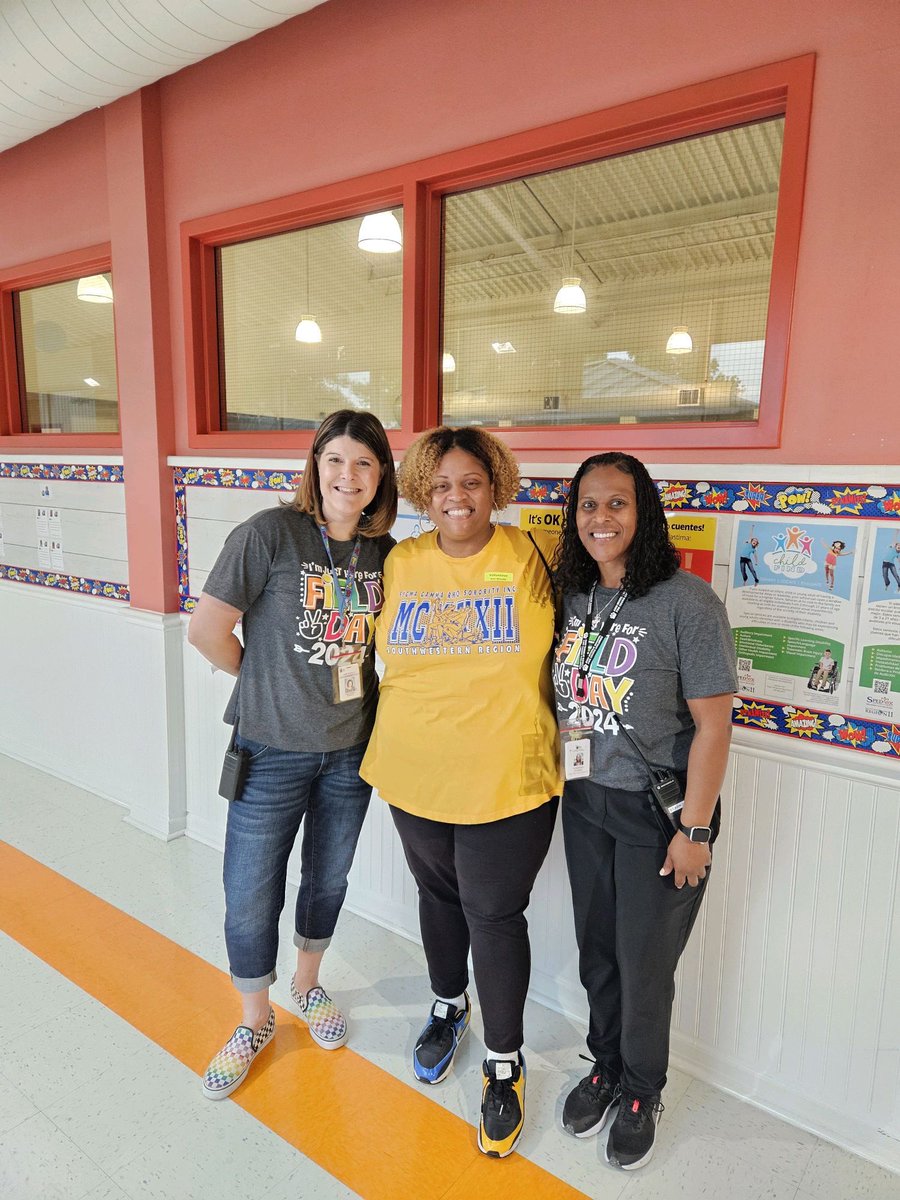SGRhoDenton's tweet photo. April is National Volunteer Month &amp; Nu Pi Sigma has been volunteering all over Denton County! Today Sorors volunteered at Anne Windle School for Young Children for Field Day. 

#NuPiSigma #SGRhoDenton #LeadingwithLove #SigmaSWR #GreaterServiceGreaterProgress #DentonTX https://t.co/zbi5XC8adX