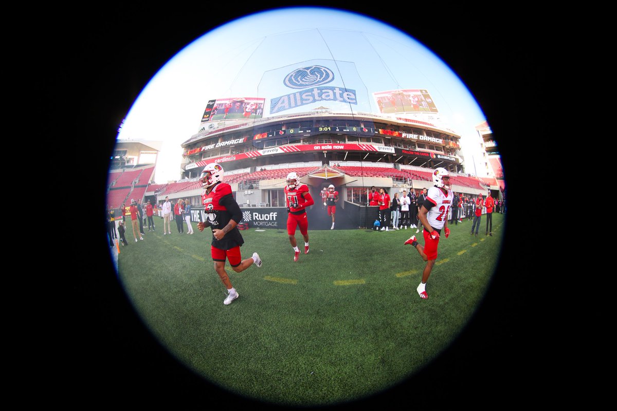 Louisville Football tweet media