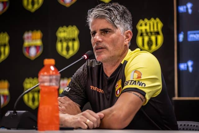 StudioFutbol's tweet photo. 🟡⚫ #DATOSF
Los números de la era Diego López en BSC https://t.co/F2ssqcF6TZ https://t.co/NEWErZ9Lf3